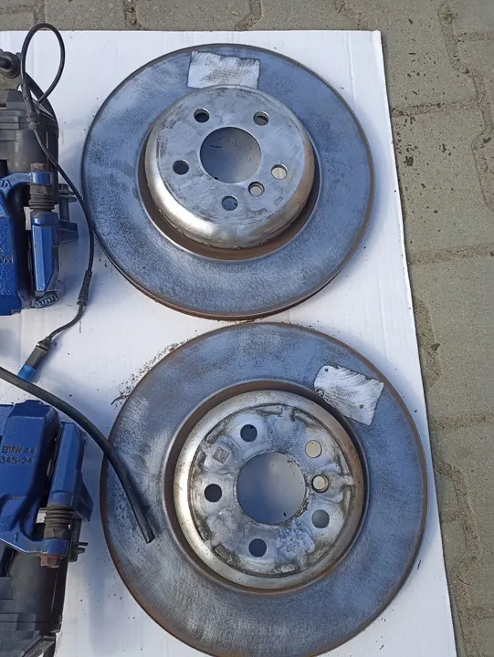 Conjunto de Disco e Pinça de Freio BMW G20 G21 - Usado OEM image 3