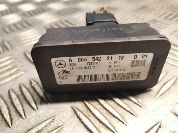 Mercedes-Benz nopeusanturi OEM 0055422118 image 4