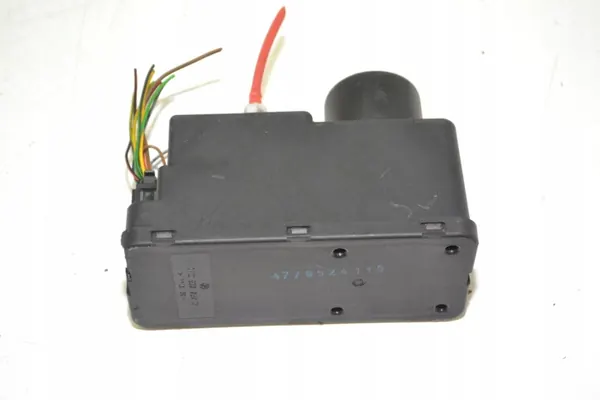 Centrale vergrendelpomp OEM 1H0962257G voor VW Golf III image 4