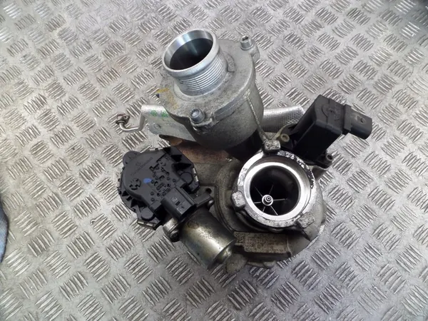 Turboalimentador Skoda Octavia RS 2.0 TSI OEM 06K145702Q image 3