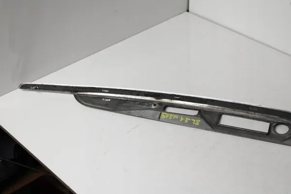 Moldura de maletero Mercedes CLS W219 OEM A2197580002 image 9