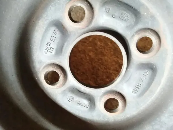 Etuoikea iskunvaimennin kiinnike OEM 2150660 Toyota image 3