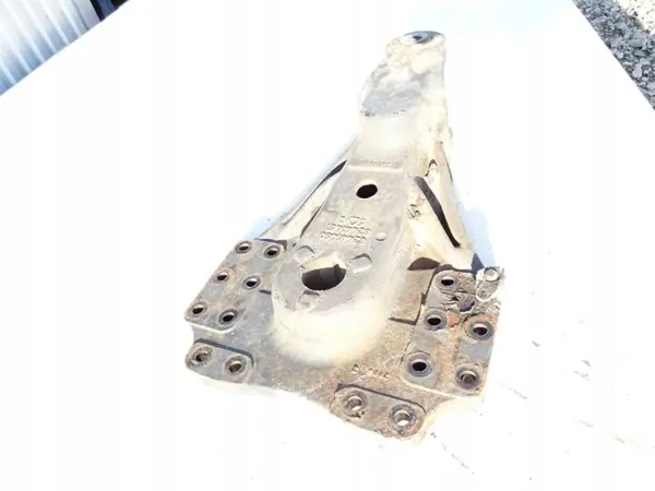 OEM 82441450 Hinterer Linker Halbaufleger-Befestigungsträger image 3