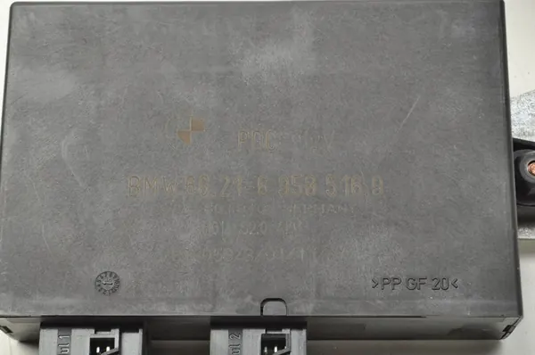 BMW Z4 E85 PDC Parktronic Module 6958516 image 4