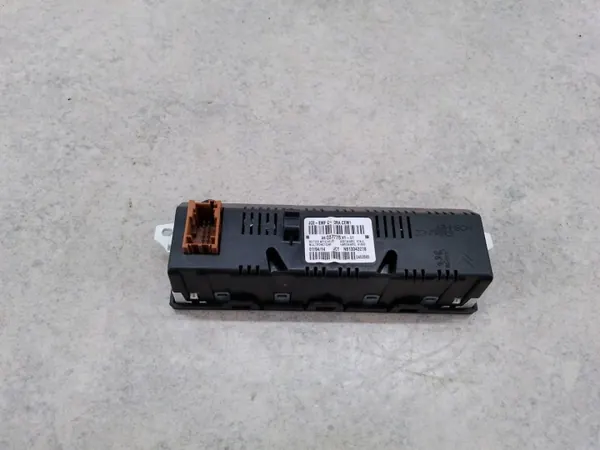 Pantalla usada OEM 98037778XT para Citroen C3 II FL image 4