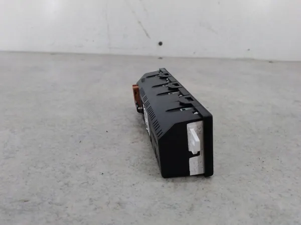 Pantalla usada OEM 98037778XT para Citroen C3 II FL image 5