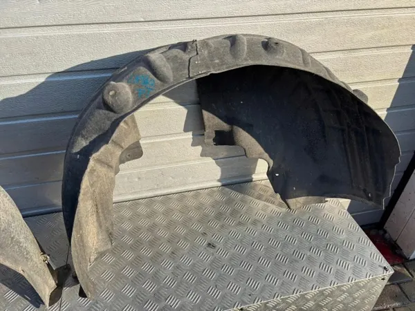 Skoda Enyaq IV Taka Pyöräkaari Sarja OEM IG AUTO image 3
