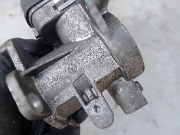 Fiat Doblo II 1.3 M-JET Drosselklappe 55255919 image 3