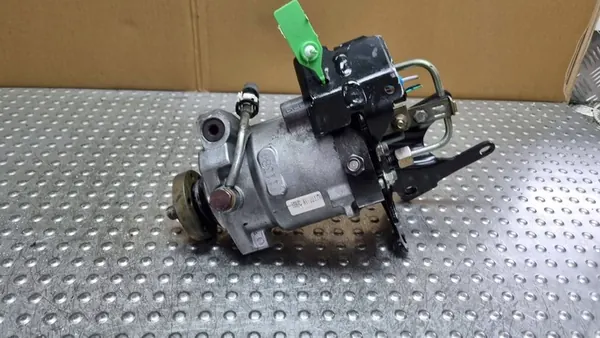 FORD FOCUS MK1 1.8 TDCI Brandstofpomp 1S4Q9B395BG image 3