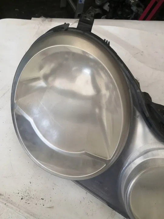 Farol dianteiro direito VW Polo 9N image 2