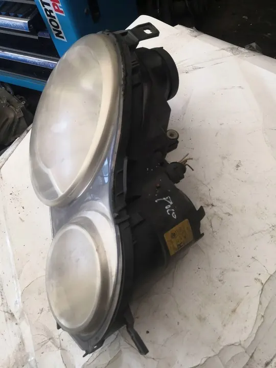 Farol dianteiro direito VW Polo 9N image 3