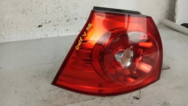 Höger baklampa VW Golf V HB image 3