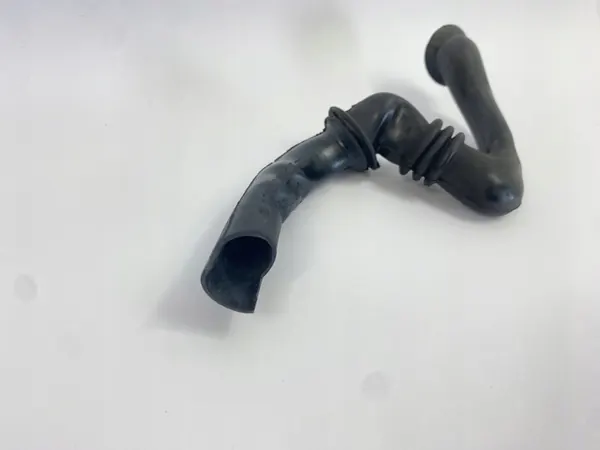 Peräluukun tiiviste oikea Mercedes W124 OEM 1248210597 image 3
