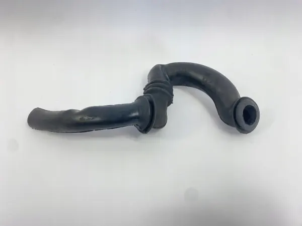 Peräluukun tiiviste oikea Mercedes W124 OEM 1248210597 image 6