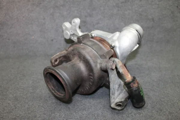 BMW Turbo OEM 7808758 N47D20C 2.0d moottorille image 3