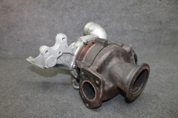 BMW Turbo OEM 7808758 N47D20C 2.0d moottorille image 4