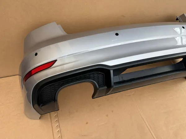 Parachoques trasero AUDI A3 8V Sedan S-line LZ7G 6xPDC image 2