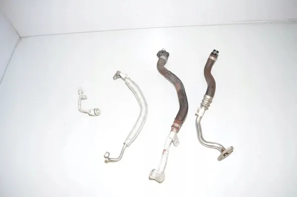 Turboöljyjohto OEM 11538580500 BMW F40:lle image 3