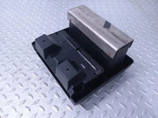 Cenicero delantero Ford Granada OEM 82GBF045A74 Usado image 7