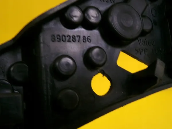 Toyota Avensis Left Rear Lamp Insert 89028786 image 6