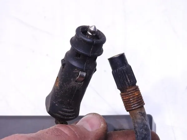 VW Audi kompressoripumppu OEM 8P0012615C image 6
