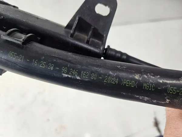 Tuyau de remplissage Ad Blue Opel Corsa F image 4