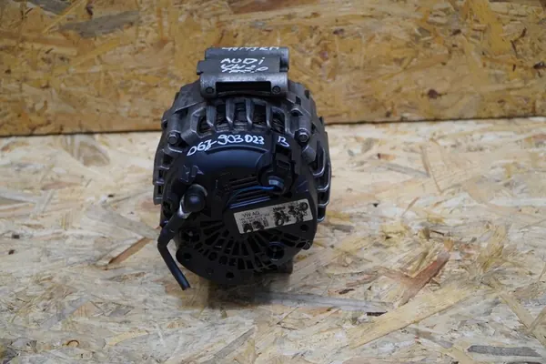 Vaihtovirtageneraattori Audi A3 S3 2.0 TFSI 06J903023B image 2