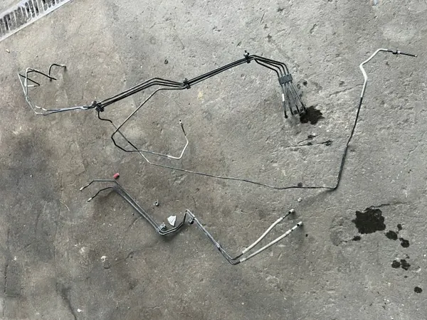 TESLA MODEL S Bremsleitungen Vorne Schottwand 16-19 image 2