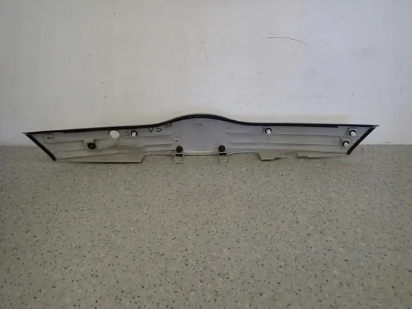 Toyota Verso S Bagagelucklist OEM - Begagnad image 5