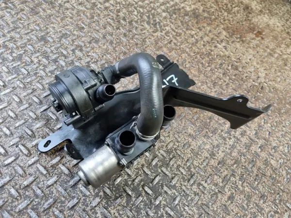 BMW Waterpomp OEM 9037610 voor 3-serie G20 G21 image 2