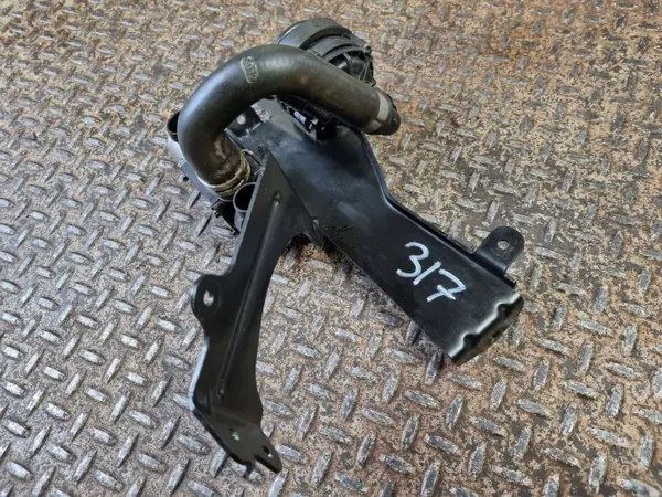 BMW Waterpomp OEM 9037610 voor 3-serie G20 G21 image 4