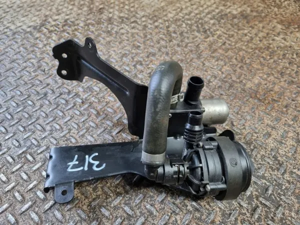 BMW Waterpomp OEM 9037610 voor 3-serie G20 G21 image 5