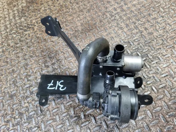 BMW Waterpomp OEM 9037610 voor 3-serie G20 G21 image 9