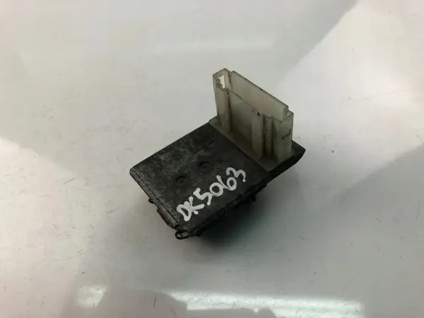 VW Verwarmingsventilatormotorweerstand OEM 701959263A image 2