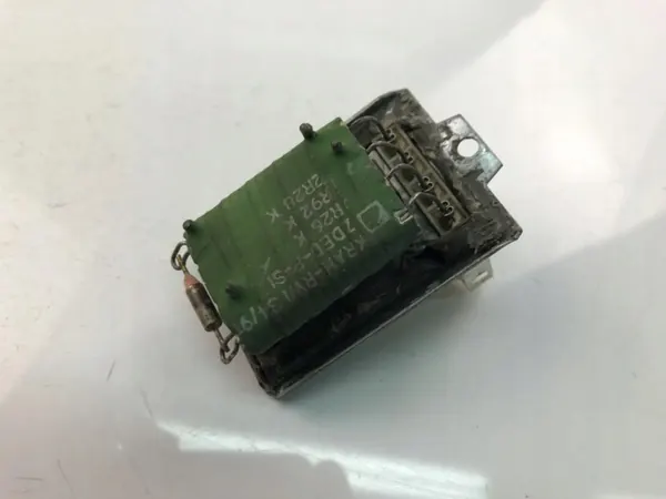 VW Verwarmingsventilatormotorweerstand OEM 701959263A image 4