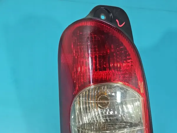Farol trasero izquierdo Renault Master II 2 con portabombillas 03-10 OEM IMPRK1557813 image 4