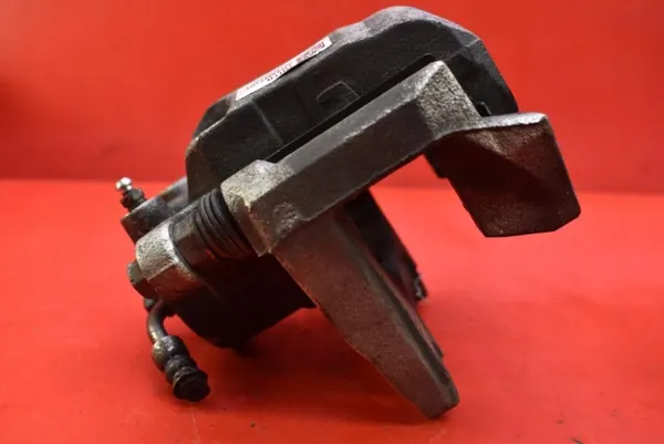 Bromsokla fram höger OEM 58130R2100 - Begagnad image 4