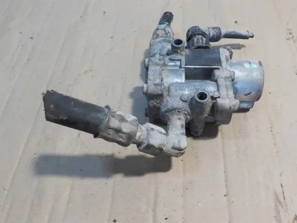 Soupape Modulateur ABS Scania OEM 4721950160 image 4