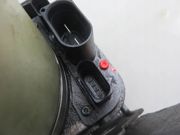 Bomba de direção assistida TRW para SKODA FABIA, VW POLO, SEAT IBIZA III image 3