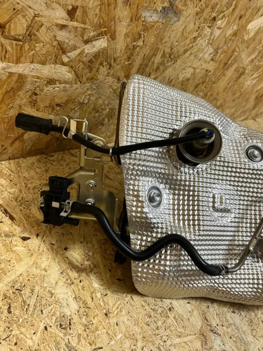 OEM F3090 Catalizador + Sonda Toyota Yaris IV image 3