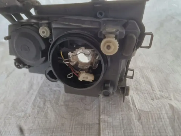 VW Passat B5 Oikea Etuvalaisin 3B0941018M image 10