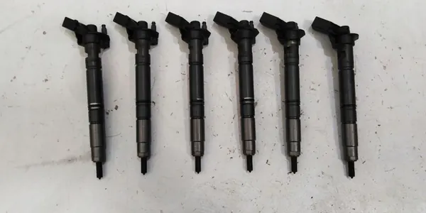 Iniettori AUDI VW 3.0 TDI 059130277FD image 2