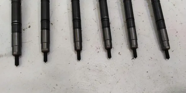 Iniettori AUDI VW 3.0 TDI 059130277FD image 3