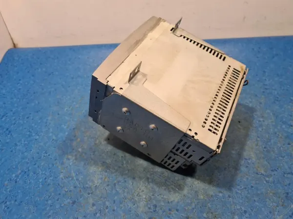 Subaru Forester II Radio OEM 86201SA200 - Gebruikt image 5