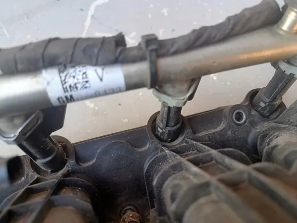 OPEL ASTRA K 1.4B Coletor de admissão Injetores 12672109 image 8