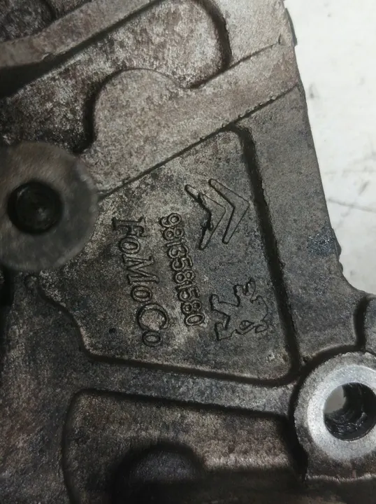 Olje pump Peugeot 308 II (2014- ) 9813581580 image 2