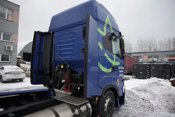 Iveco S-Way makuuhytti OEM ivecobluekabG - Käytetty image 5
