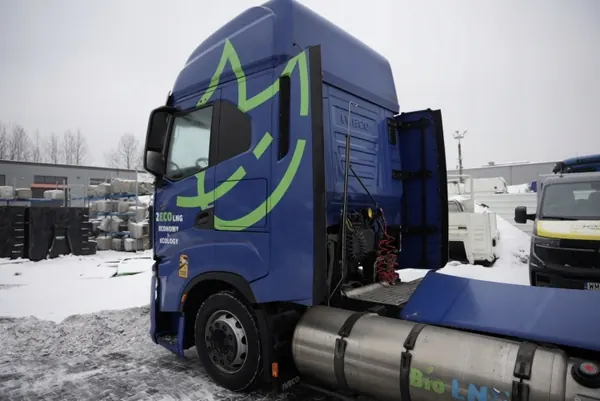 Iveco S-Way makuuhytti OEM ivecobluekabG - Käytetty image 7
