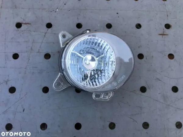 Etusumuvalo vasen OEM 345765467 Mercedes C W204 image 2