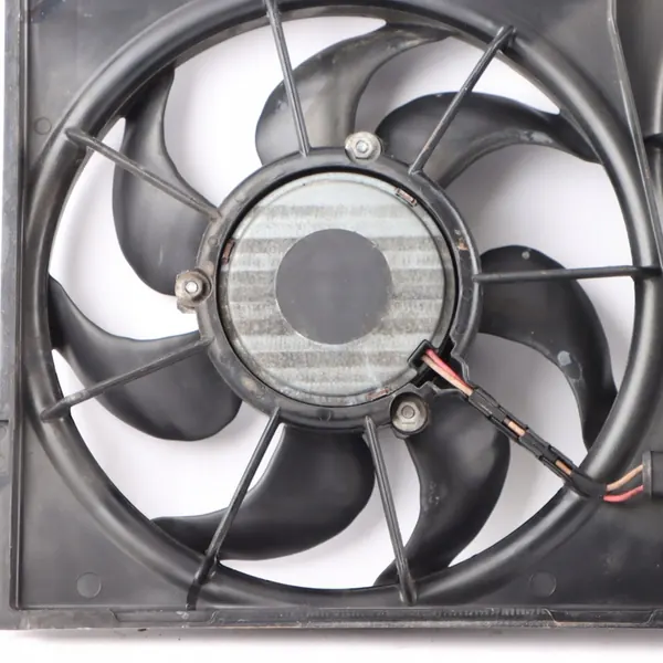 SKODA YETI 2.0 TDI Kylarrubrik Fläkt image 10